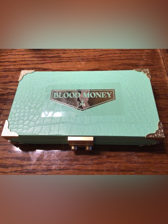 Jeffree Star / Blood Money Green Fantasy Eyeshadow Set in Makeup Case - New - Picture 6 of 7